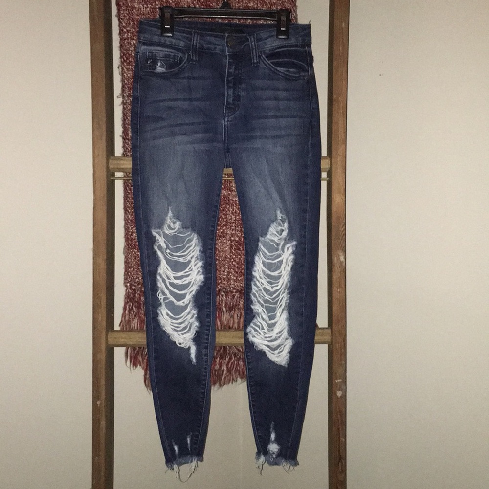 KanCan Mid- Waisted Distressed Ankle Length Jeans